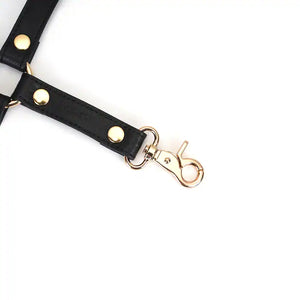 Hogtie en Cuir de Vache Noir avec attaches pour fixation croisée détails métal doré