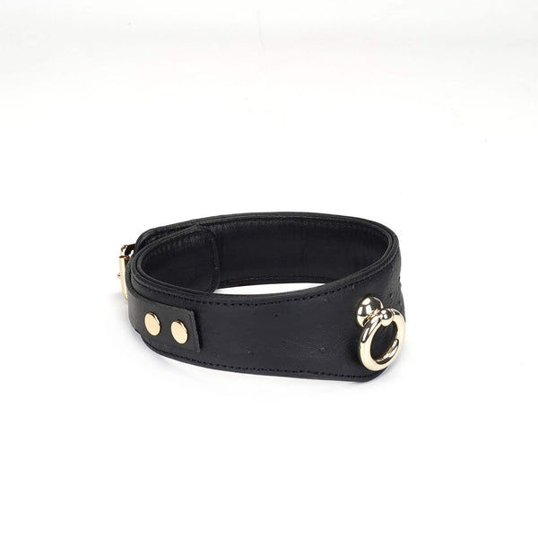 Packshot vue de profil Collier BDSM en Cuir Noir et Or
