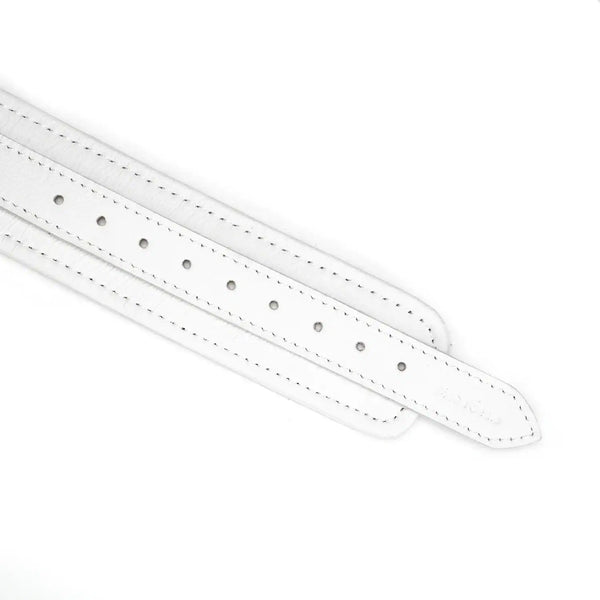 Packshot Collier et Laisse en Cuir Blanc avec Détail Sangle Attache