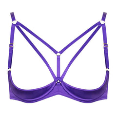 Soutien Gorge ouvert en soie violet de la marque Kaimin. Le soutien gorge ne contient qu’une coque couvrant le bas du sein. Un anneau placé entre les seins permet de tenir deux élastiques placé sur le sein jusqu’au épaules. A l’arrière le soutien gorge est simple et s’agraphe