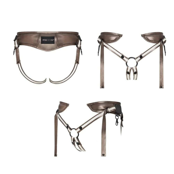 Le Harnais Strap-On-Me Desirous en bronze, avec ses sangles ajustables, offre un ajustement parfait et un confort optimal. Son design élégant et sa couleur cuivre captivante ajoutent une touche de sensualité à vos moments intimes. Compatible avec les Dildos Strap-On-Me à mémoire de forme, il permet une exploration du plaisir tout en garantissant une expérience agréable et sécurisée.
