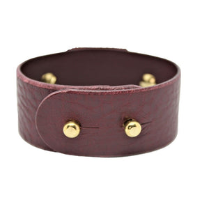 Packshot sur fond blanc du bracelet square slide stacking.