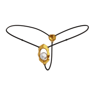 Bijou clitoridien “Moist Eyes” de UPKO avec stimulateur ergonomique et perle roulante. G-String ajustable, détails dorés, alliage de zinc hypoallergénique pour une stimulation et un confort optimaux.