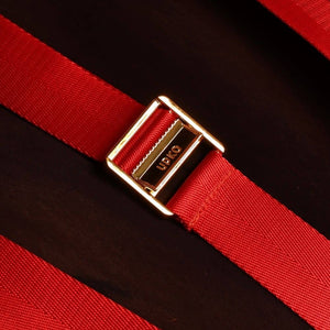 Détail sur une Sangle du Packshot de Sangles Hogtie Bondage en Rubans Rouges