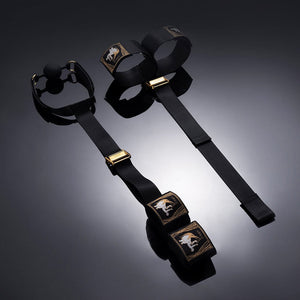 Bondage set avec sangle de retenue des mains sangle de retenue des pieds et trois accessoires bâillon en silicone
