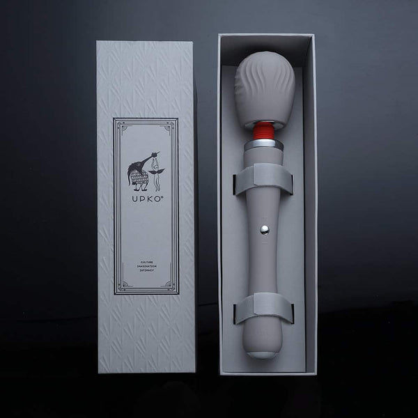 Wand Vibromasseur Étanche Gris en Silicone avec Harnais Attache Cuisses moteur robuste cinq fréquences et télécommande intuitive fonctionnant jusqu’à 10 mètres pour contrôle à distance