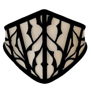 Ceinture corset en tulle nude brodé noir, coupe pointue sculptante. Détails en velours et structure baleinée. Silhouette affinée avec une touche gothique raffinée.