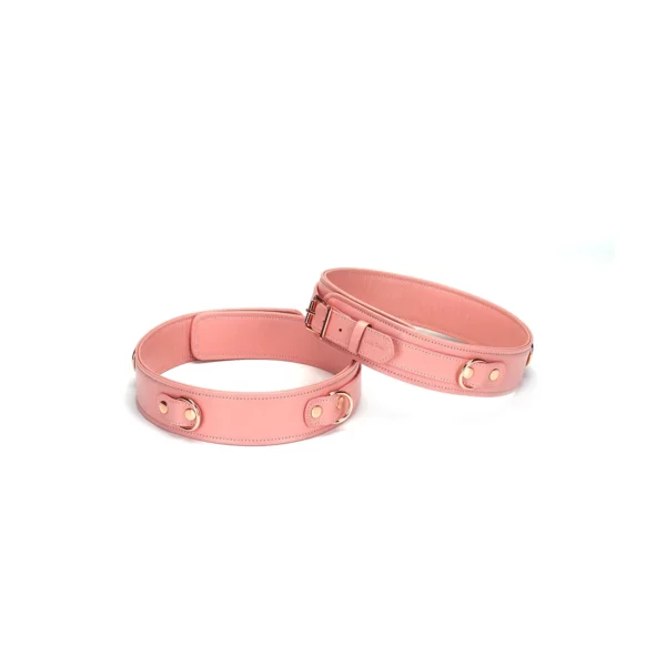 Packshot Pink Leather Thigh Cuffs