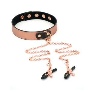 Packshot de un collar de cuero Bondage con pinzas para pezones rosa en metal de oro rosa