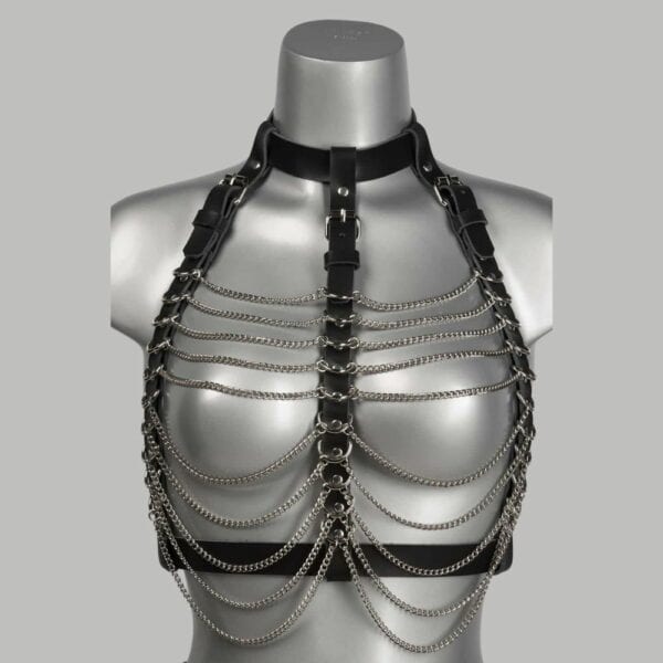 Packshot Black Leather Harness and Silver Chain with Ring and Straps